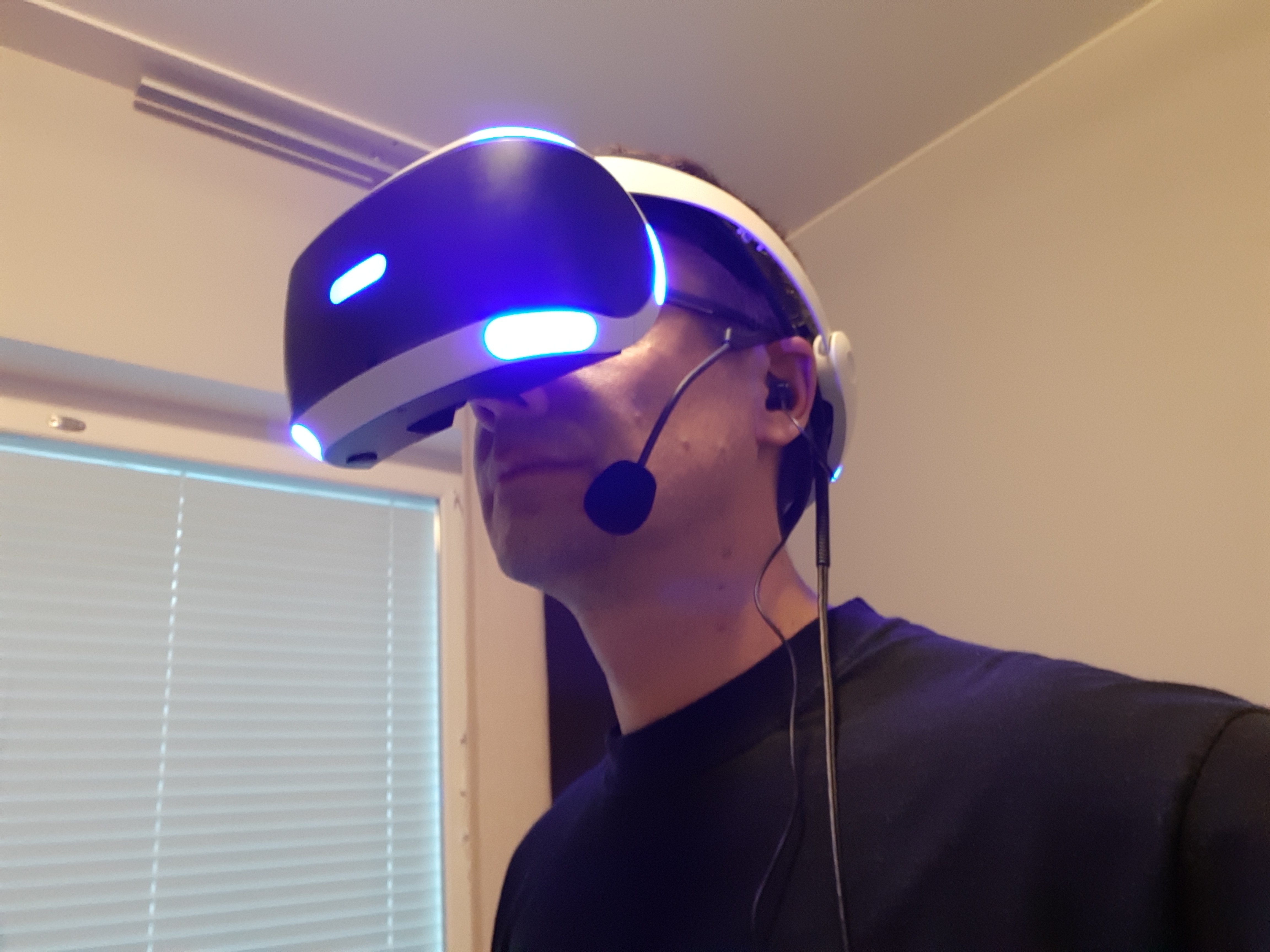 Razer Ifrit PSVR-maskin kanssa