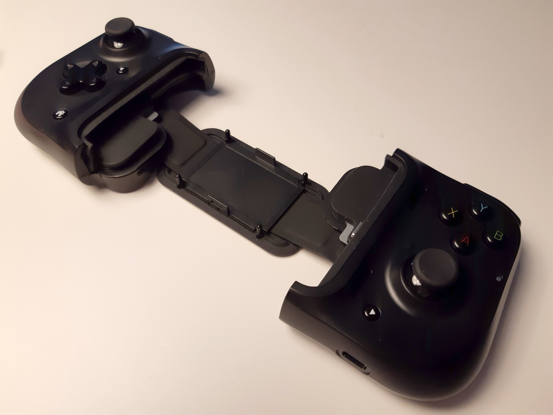 Razer Kishi levällään