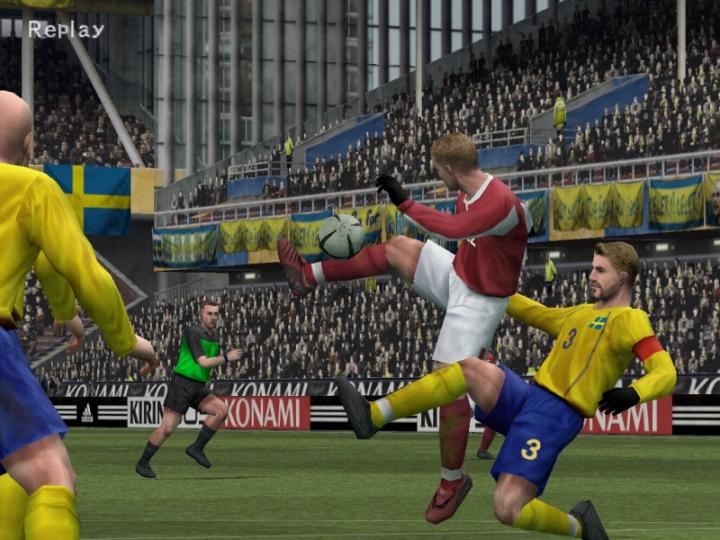 Uusia kuvia Pro Evolution Soccer 4:stä