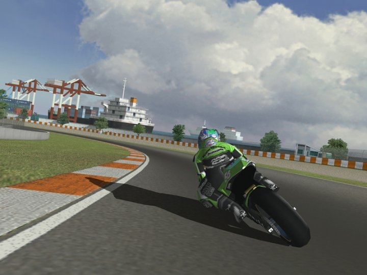 MotoGP4 ensi keväänä