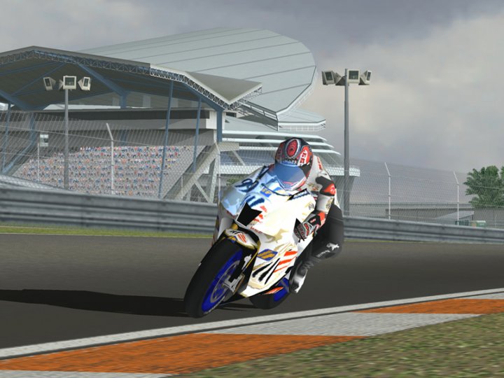 MotoGP4 ensi keväänä