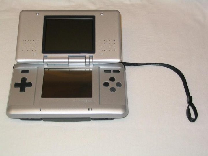 Nintendo DS ensitestissä