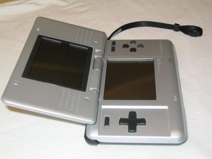 Nintendo DS ensitestissä