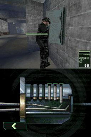 Sam Fisher hiippailee DS:llä