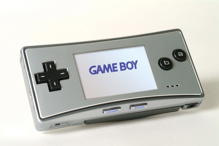 E3 2005: Uusi, minikokoinen Game Boy Micro