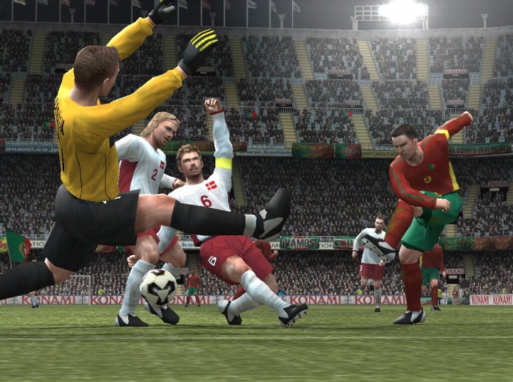 PES 5:n ekat kuvat