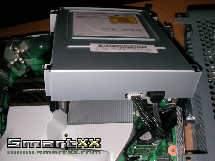 Xbox 360:n kehitysyksiköitä modaajien käsiin