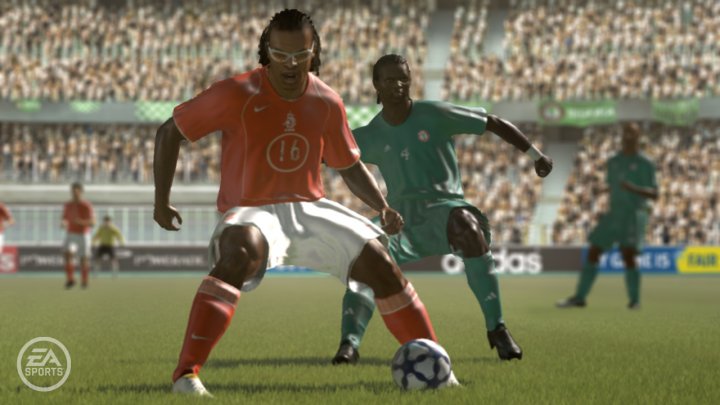 X05: Roppakaupalla kuvia Xbox 360:n FIFA 06:sta