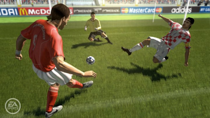 X05: Roppakaupalla kuvia Xbox 360:n FIFA 06:sta