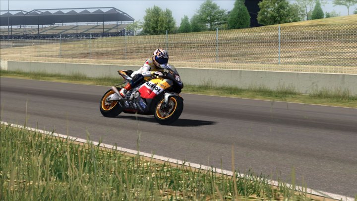 X05: MotoGP kaasuttelee Xbox 360:lle