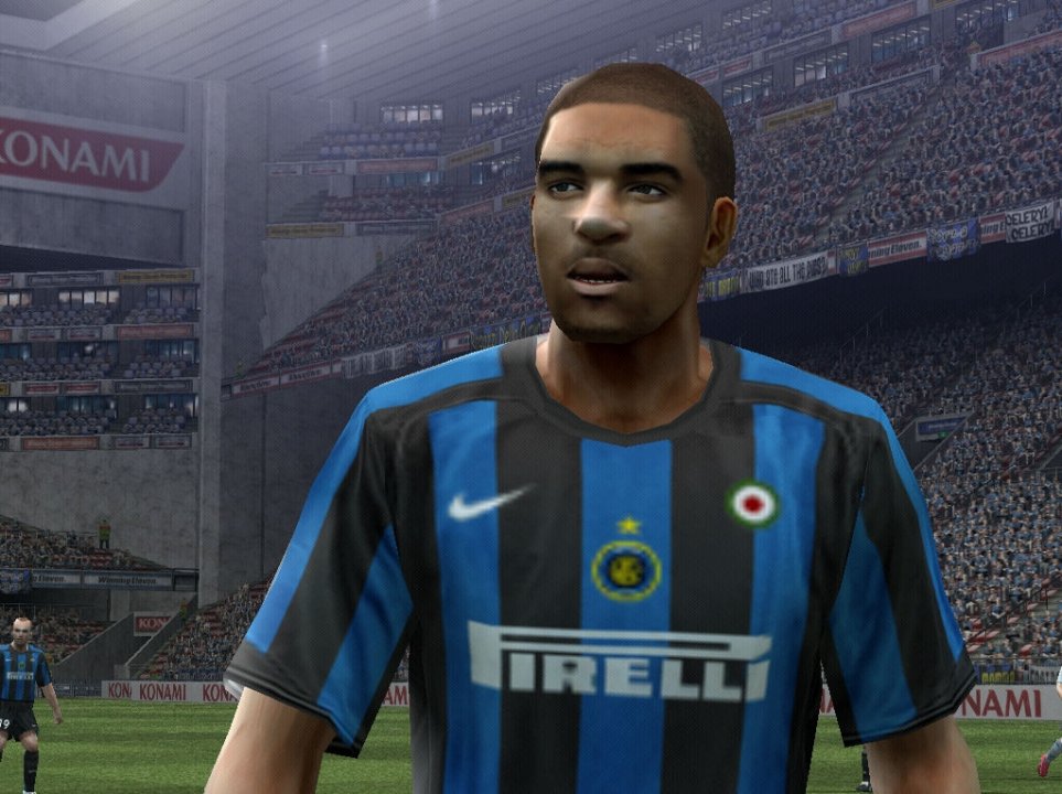 Adriano PES6:n kanteen