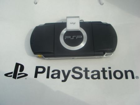 GC 06: Kuvia PSP:n GPS- ja EyeToy-lisälaitteista