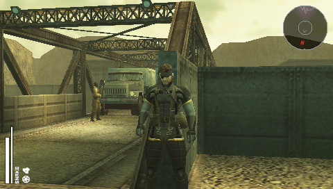 PSP:n Metal Gear Solid Eurooppaan lisämateriaalin kera