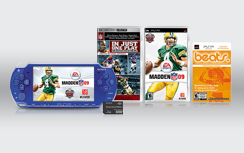 Jenkkien Madden-pakettiin sininen PSP