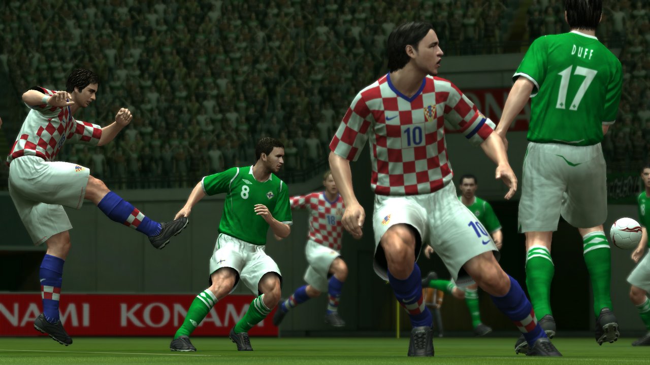 Uusia kuviaPro Evolution Soccer 2009:stä