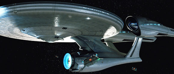 Star Trekin tähtilaiva Enterprise esittäytyy