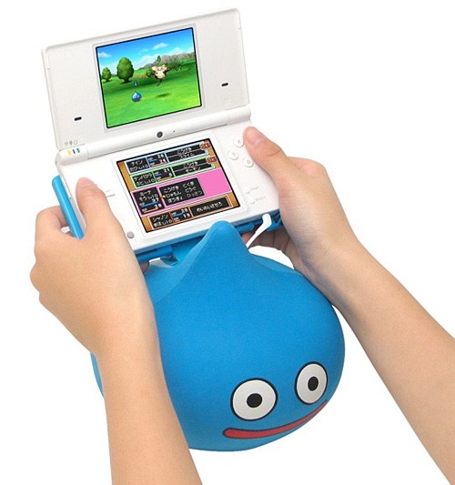 Japaniin DS:n Dragon Quest -lisäkaiutin