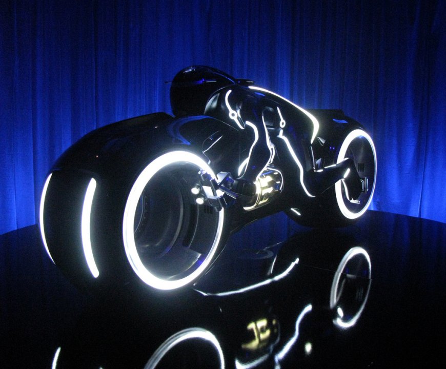 Disney-tuottaja lipsautti uuden Tron-pelin julkisuuteen?