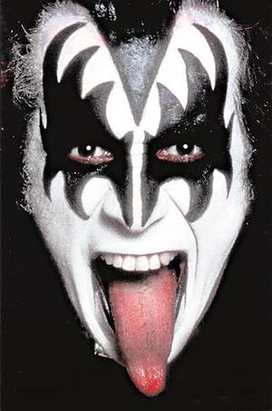 Kissin Gene Simmons Guitar Hero 6:n keulahahmoksi?