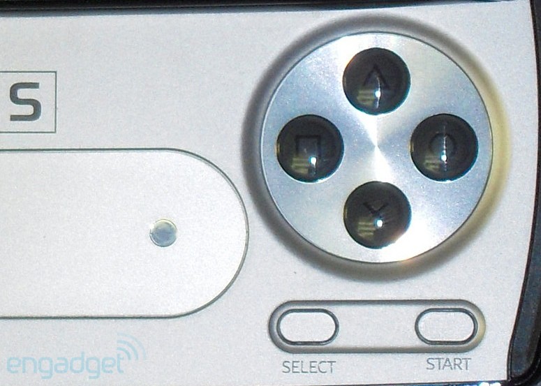 Kuvia PlayStation-puhelimen prototyypistä