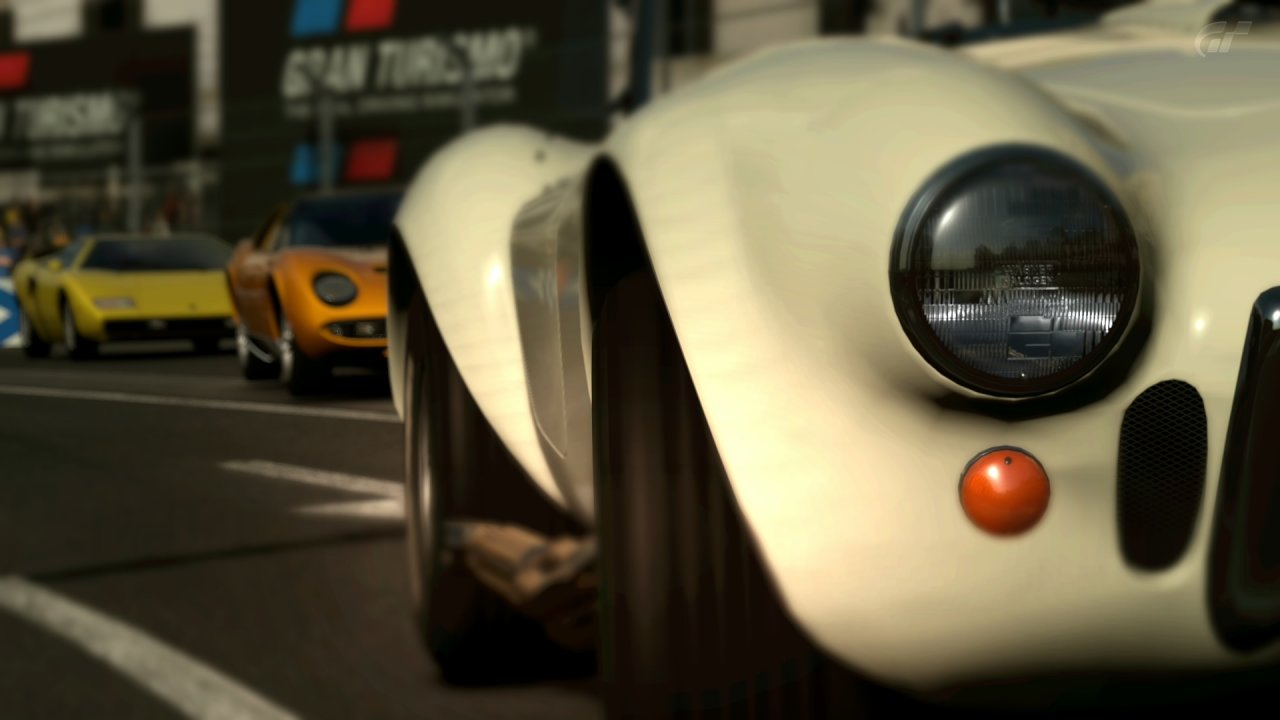 Luukku 15: Forza 3 vs. Gran Turismo 5