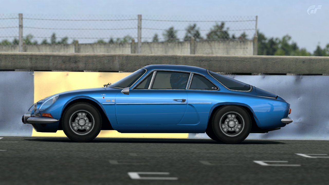 Luukku 15: Forza 3 vs. Gran Turismo 5