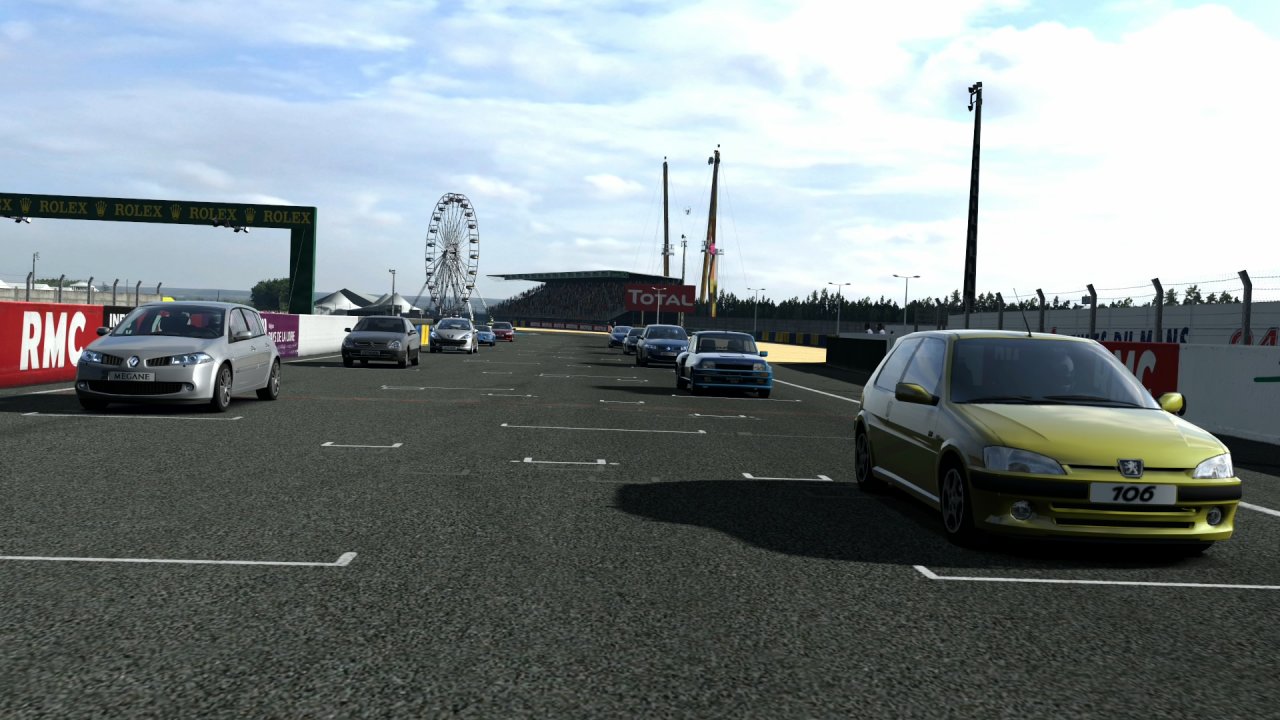 Luukku 15: Forza 3 vs. Gran Turismo 5