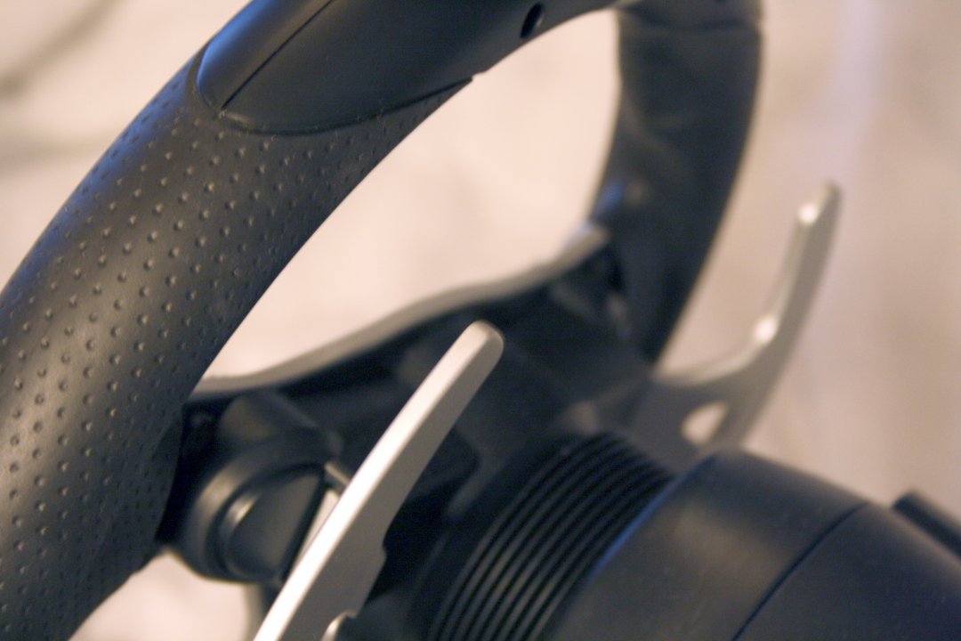 Testissä Mad Catz Wireless Force Feedback Racing Wheel