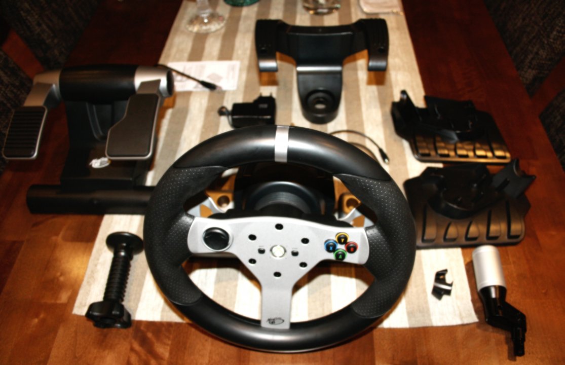 Testissä Mad Catz Wireless Force Feedback Racing Wheel