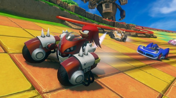 Gamescom: Koko perheen kaahailupeli Sonic &amp; All-Stars Racings Transformed