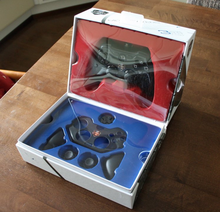 Testissä Mad Catz MLG Pro Circuit Controller
