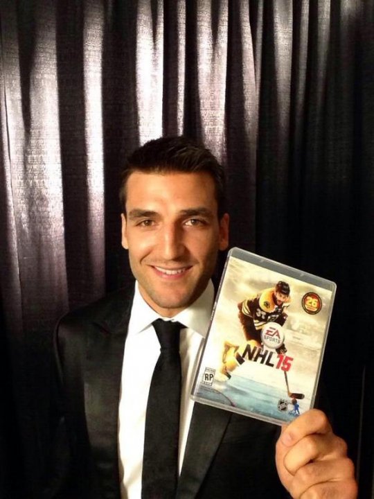 Boston Bruinsin Bergeron NHL 15:sta kanteen