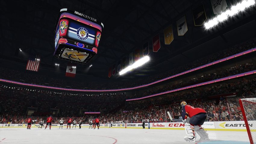 NHL 15 -kuvissa Florida Panthersin ja Toronto Maple Leafsin areenat