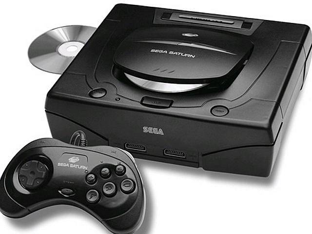 Sega Saturn, konsoli ja ohjain