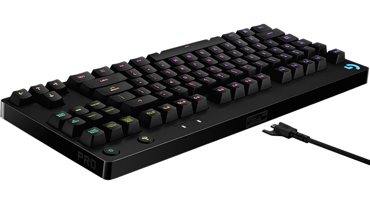 logitech g pro näppäimistö kaapelin kiinnittäminen