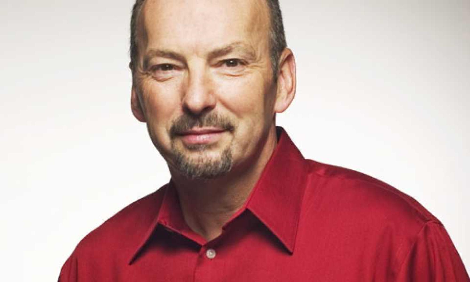 petermoore_punainen.jpg