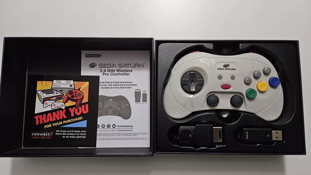 Retro-Bit Sega Saturn Controller – sisältö