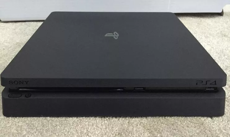 PlayStation 4 Slim