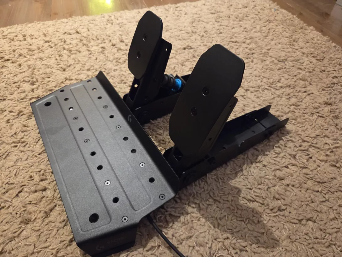 RS50 pedals.jpeg